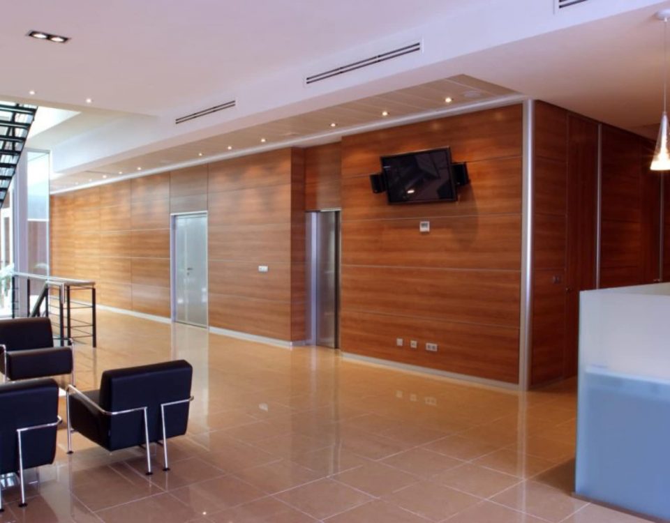 Forros de pared y tabiques para armarios